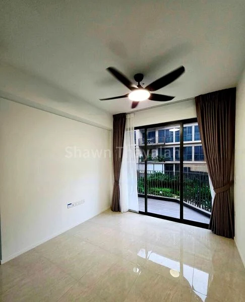 3 Bed Condo for Rent in  The Watergardens At Canberra - Image 2