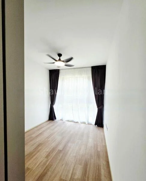 3 Bed Condo for Rent in  The Watergardens At Canberra - Image 4