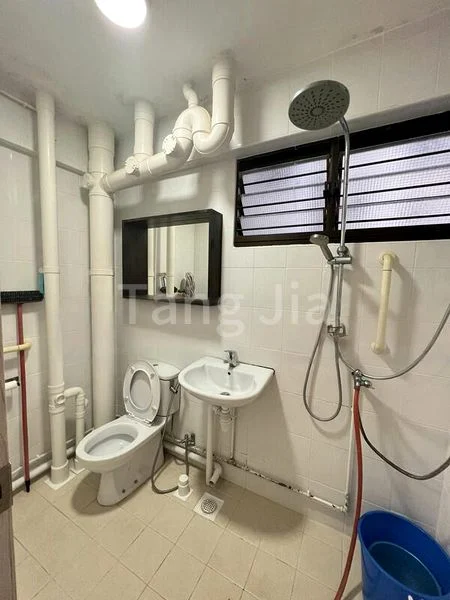 5 Room (5STD) HDB for Rent in  322 Jurong East Street 31 - Image 5