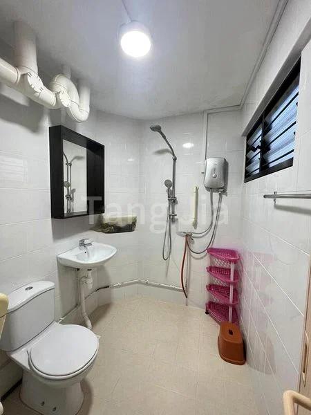 5 Room (5STD) HDB for Rent in  322 Jurong East Street 31 - Image 11