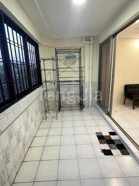 5 Room (5STD) HDB for Rent in  322 Jurong East Street 31 - Image 9