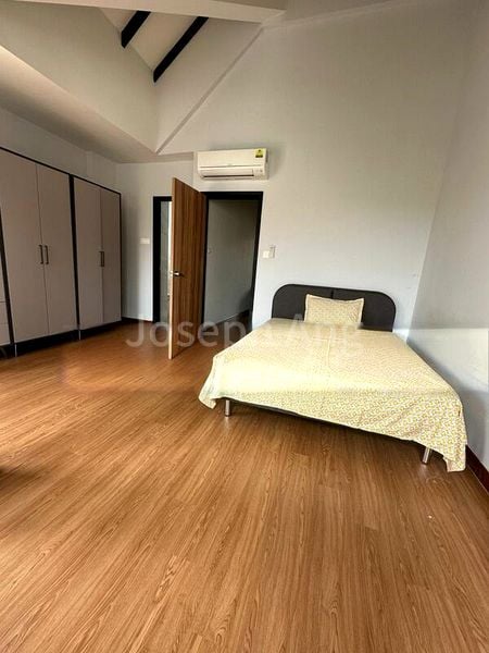 Master Room (Landed) for Rent in  Lakeside Grove - Image 3