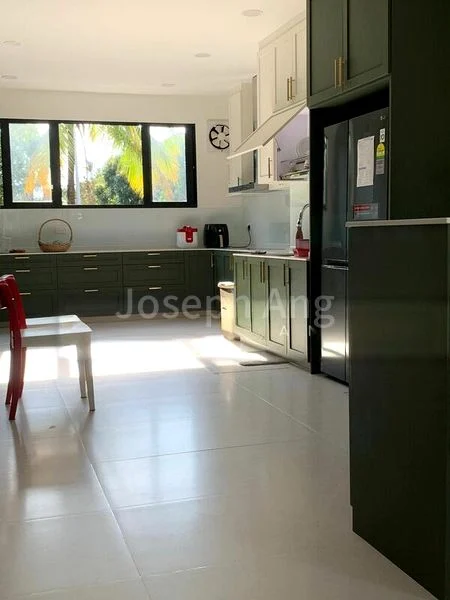 Master Room (Landed) for Rent in  Lakeside Grove - Image 5