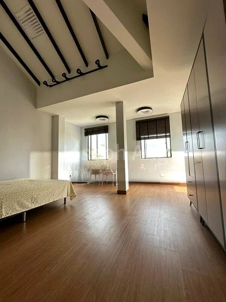 Master Room (Landed) for Rent in  Lakeside Grove - Image 1