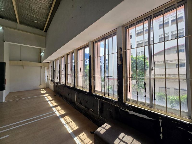 Light Industrial (B1) for Rent: MacPherson / Geylang Bahru Industrial Building - Image 4