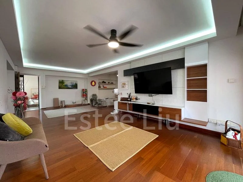 Executive HDB for Sale in  604 Elias Road - Image 13