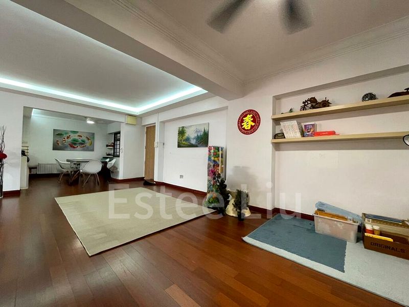 Executive HDB for Sale in  604 Elias Road - Image 10