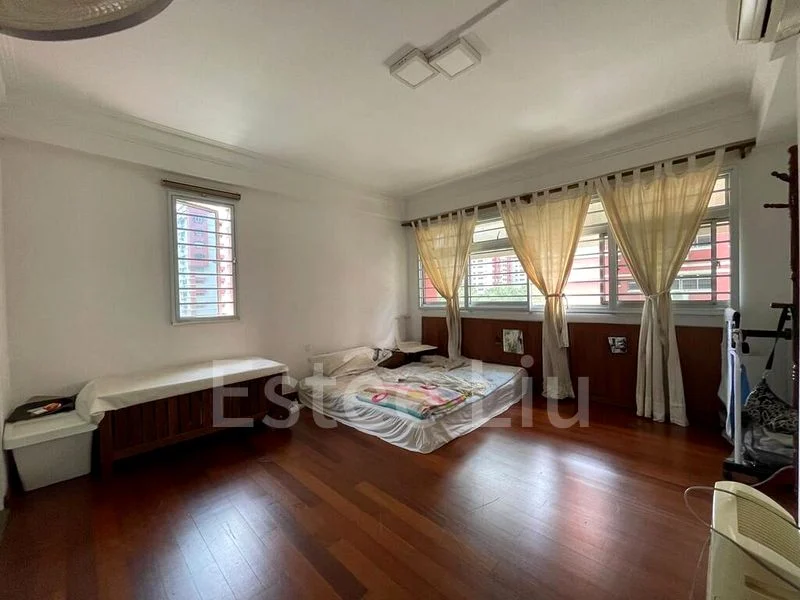 Executive HDB for Sale in  604 Elias Road - Image 6