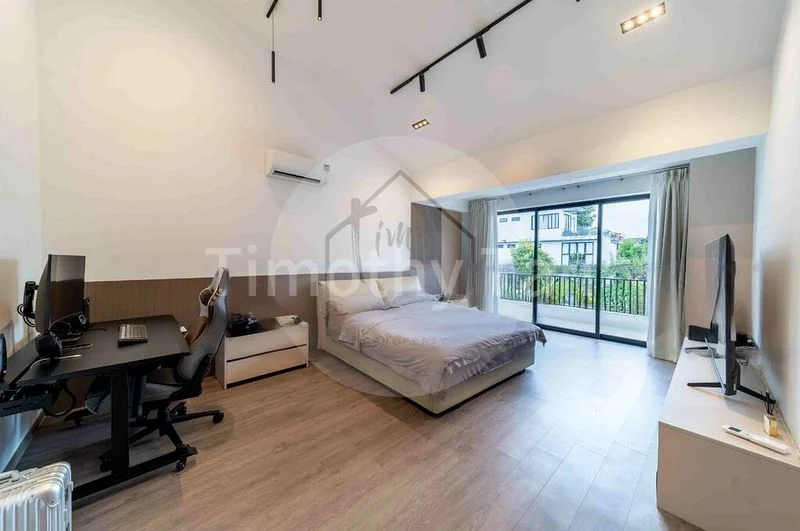 4 Bed Corner Terrace (Landed) for Sale in  Chong Pang Green - Image 2