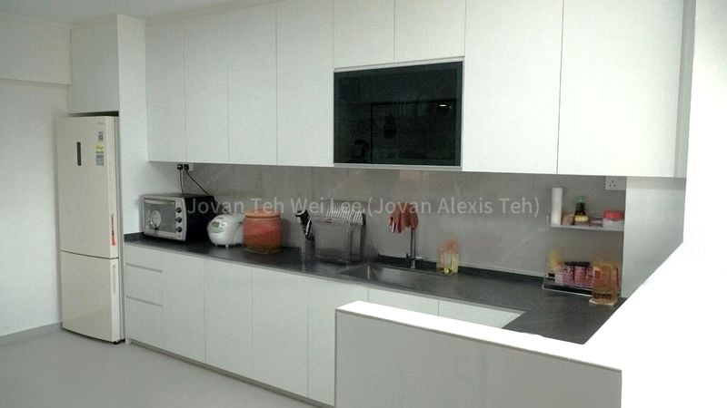 Executive HDB for Sale in  826 Yishun Street 81 - Image 14