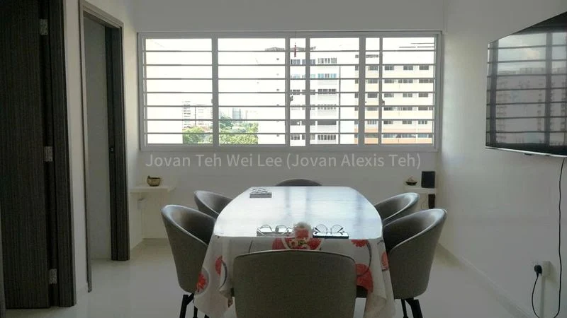 Executive HDB for Sale in  826 Yishun Street 81 - Image 15
