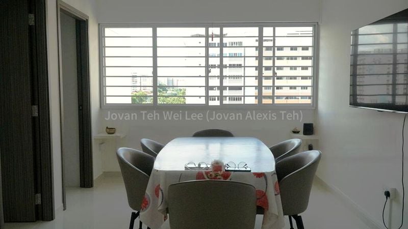 Executive HDB for Sale in  826 Yishun Street 81 - Image 10