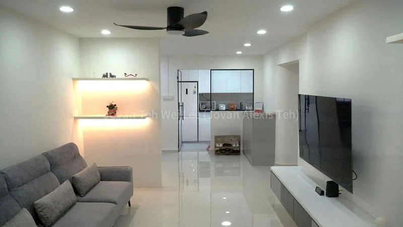 Executive HDB for Sale in  826 Yishun Street 81 - Image 17