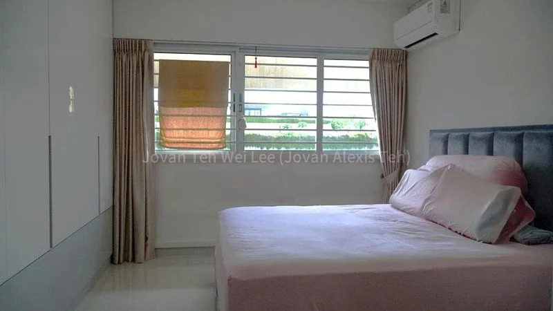 Executive HDB for Sale in  826 Yishun Street 81 - Image 5