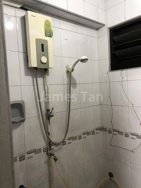 Common Room (HDB) for Rent in  59 Marine Terrace - Image 8