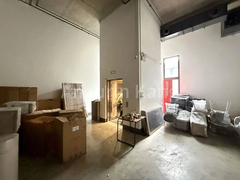 Light Industrial (B1) for Rent in  Nordcom Two - Image 5