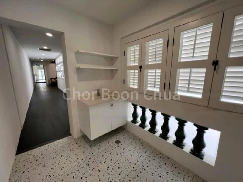 Office for Rent: 51 Tras Street - Image 1