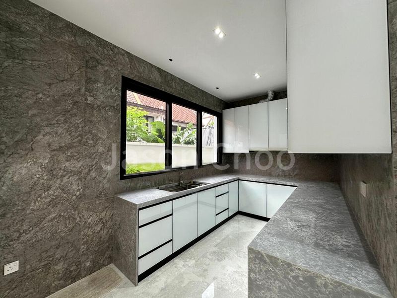 6 Bed Semi-Detached House (Landed) for Sale in  Golden Rise Estate - Image 11