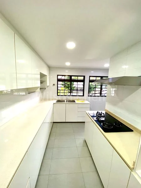 4+1 Bed Terraced House (Landed) for Rent in  Hong Leong Garden - Image 9