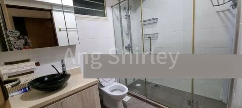Master Room (HDB) for Rent in  194B Bukit Batok West Avenue 6 - Image 1