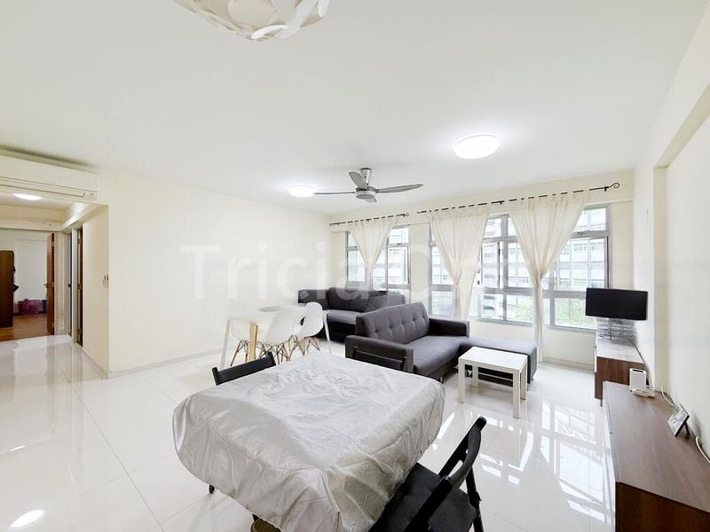5 Room (5I) HDB for Sale in  432D Yishun Avenue 1 - Image 3