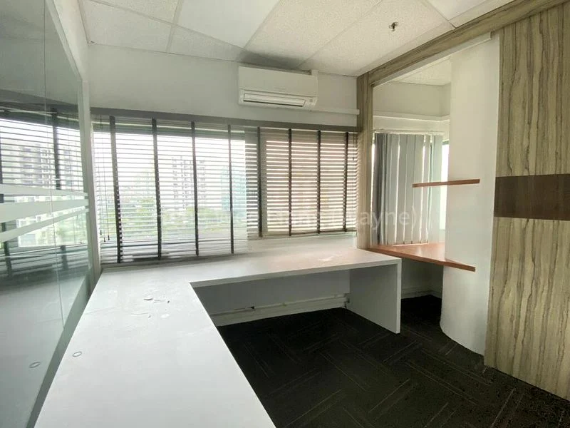 Light Industrial (B1) for Rent: Techniques Centre - Image 3