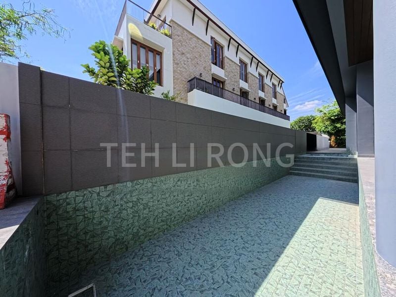 5 Bed Semi-Detached House (Landed) for Sale in  Jin Ding Garden - Image 10