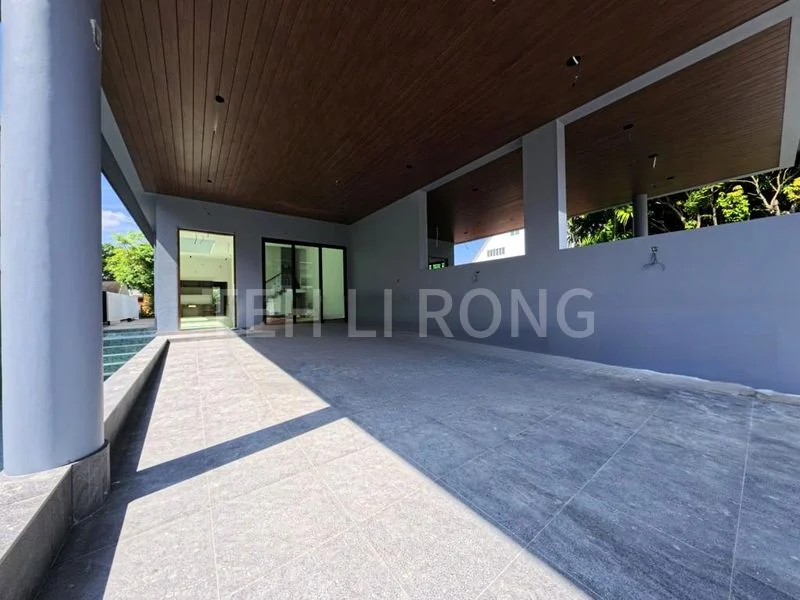 5 Bed Semi-Detached House (Landed) for Sale in  Jin Ding Garden - Image 4