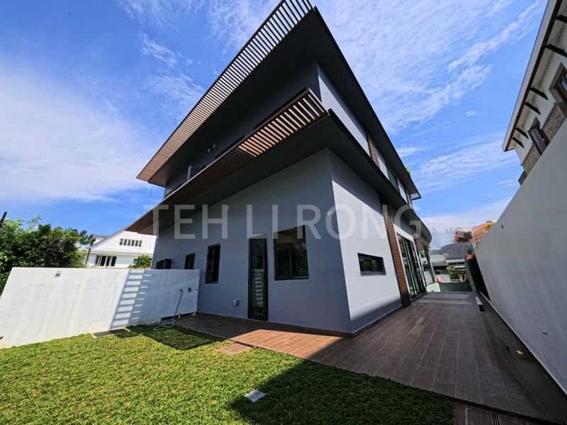 5 Bed Semi-Detached House (Landed) for Sale in  Jin Ding Garden - Image 6