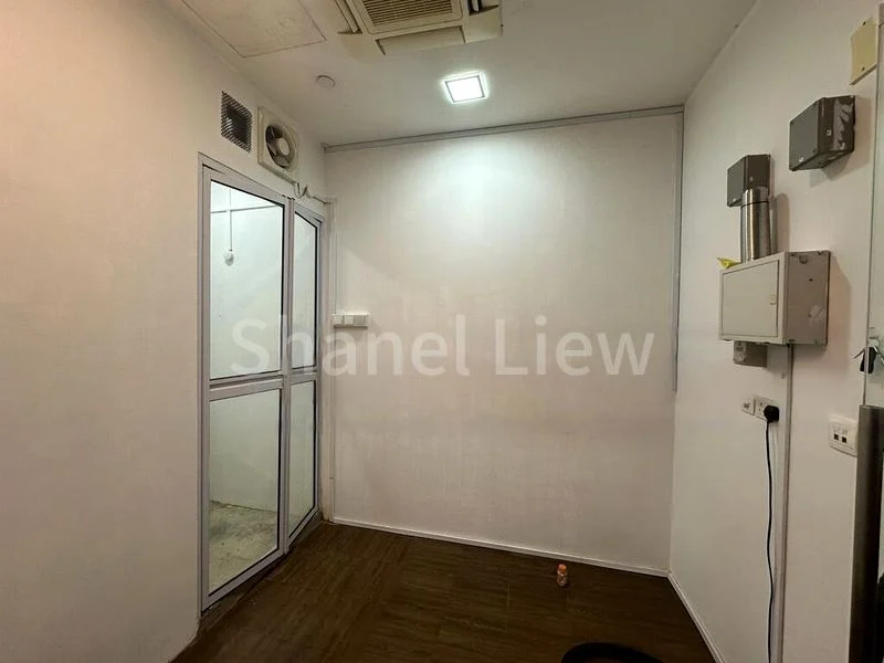Shop / Shophouse for Rent: Suites on Bukit Timah - Image 9