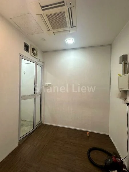 Shop / Shophouse for Rent: Suites on Bukit Timah - Image 2