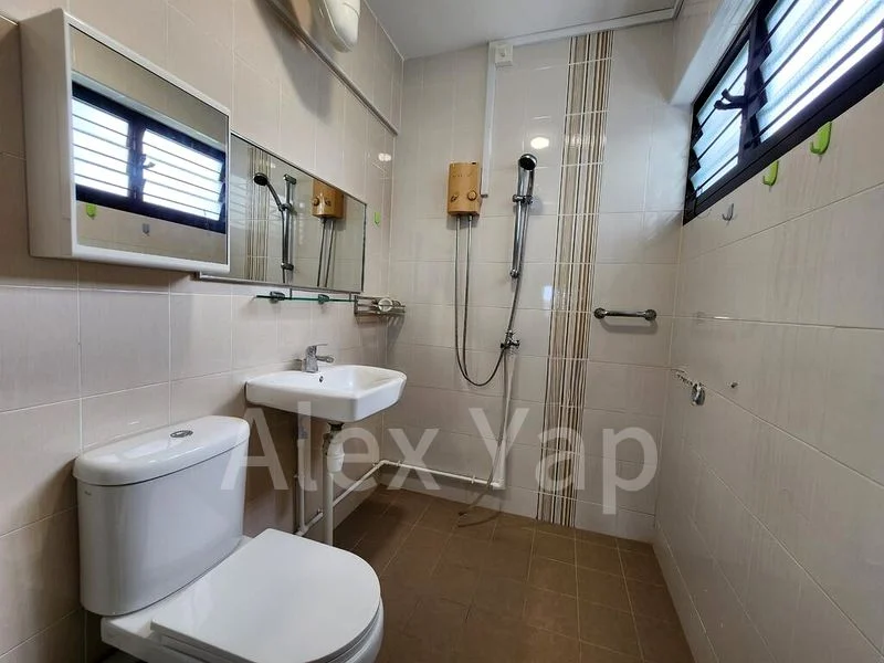 4 Room (4A) HDB for Rent in  141 Tampines Street 12 - Image 11