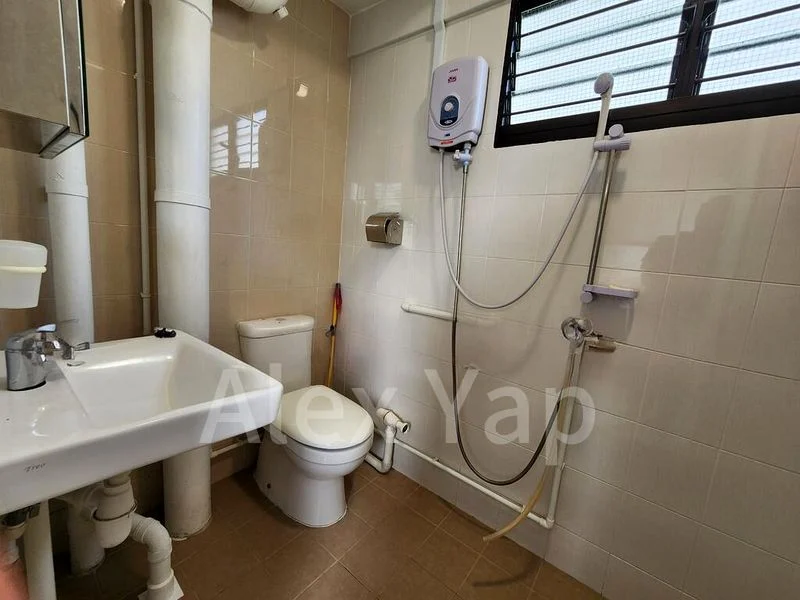 4 Room (4A) HDB for Rent in  141 Tampines Street 12 - Image 12