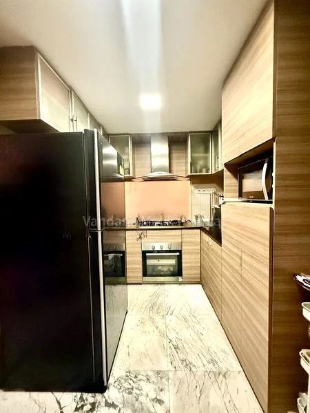 3 Bed Condo for Rent in  Water Place - Image 15