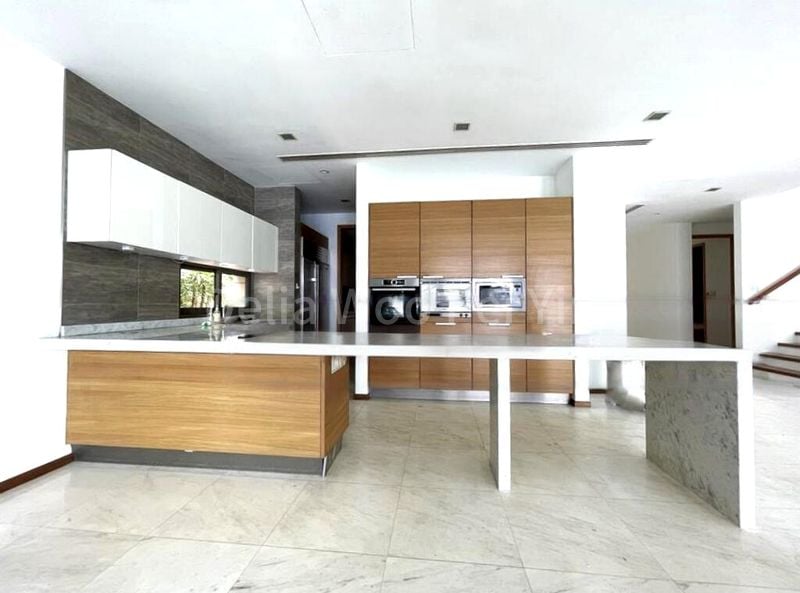 8 Bed Bungalow (Landed) for Rent in Paradise Island - Image 11