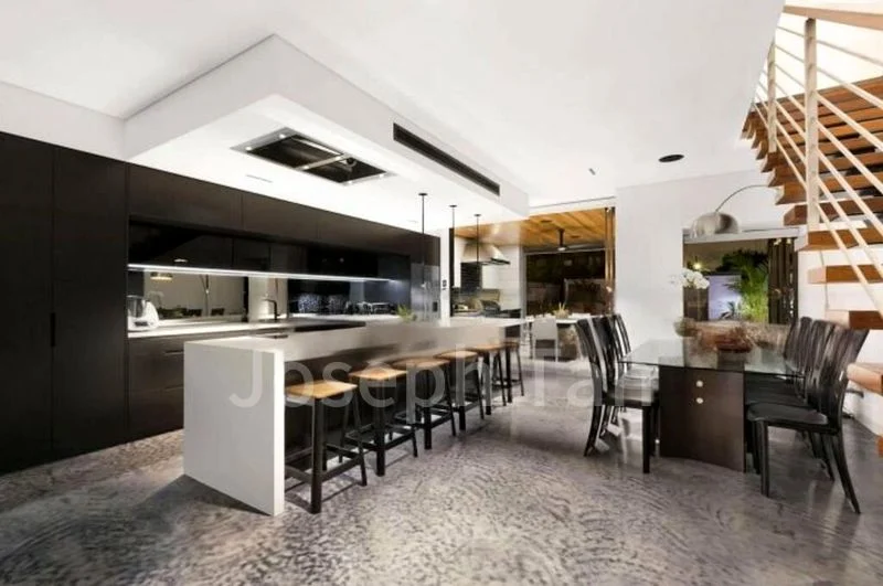 5 Bed Semi-Detached House (Landed) for Sale in  Kim Lin Park - Image 2