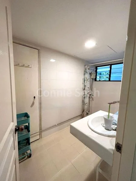 1 Bed Condo for Rent in Teresa Ville - Image 6