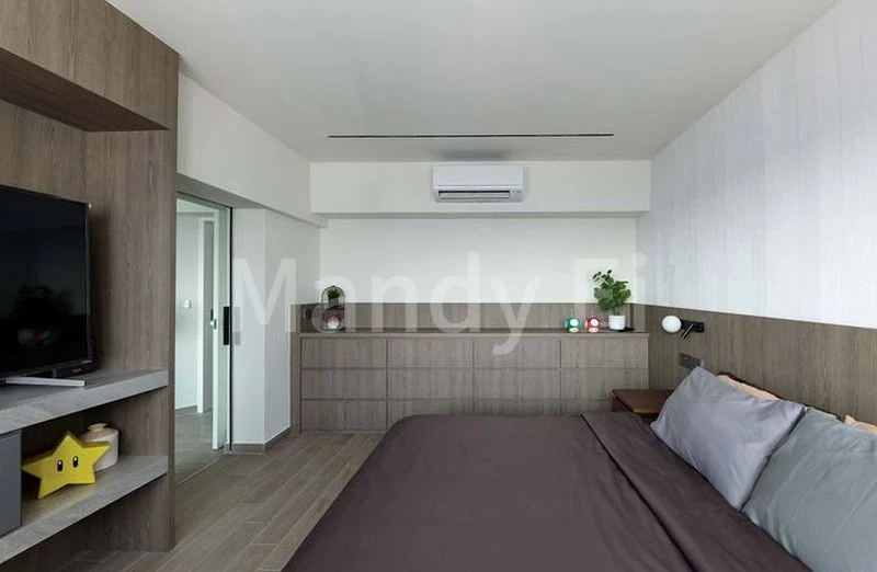 Executive HDB for Sale in 423 Canberra Road - Image 1