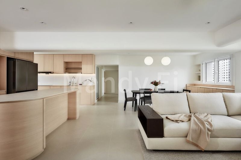 Executive HDB for Sale in 423 Canberra Road - Image 3