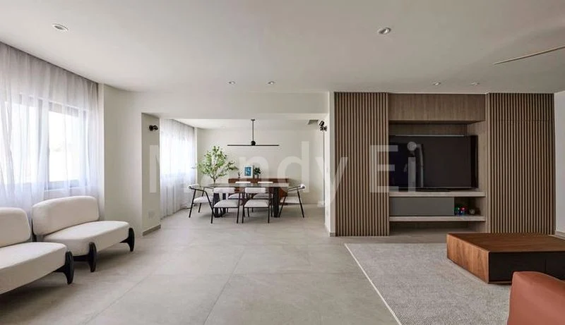 Executive HDB for Sale in 423 Canberra Road - Image 2