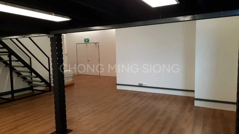Office for Rent: Two well-fitted business spaces, 675/700 sq ft, near Bartley MRT - Image 33