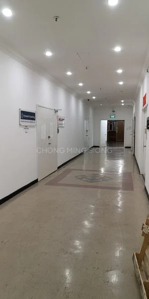Office for Rent: Two well-fitted business spaces, 675/700 sq ft, near Bartley MRT - Image 36
