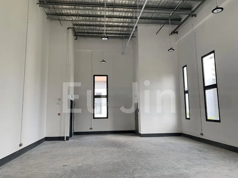 Light Industrial (B1) for Rent: Nordcom II - Image 3