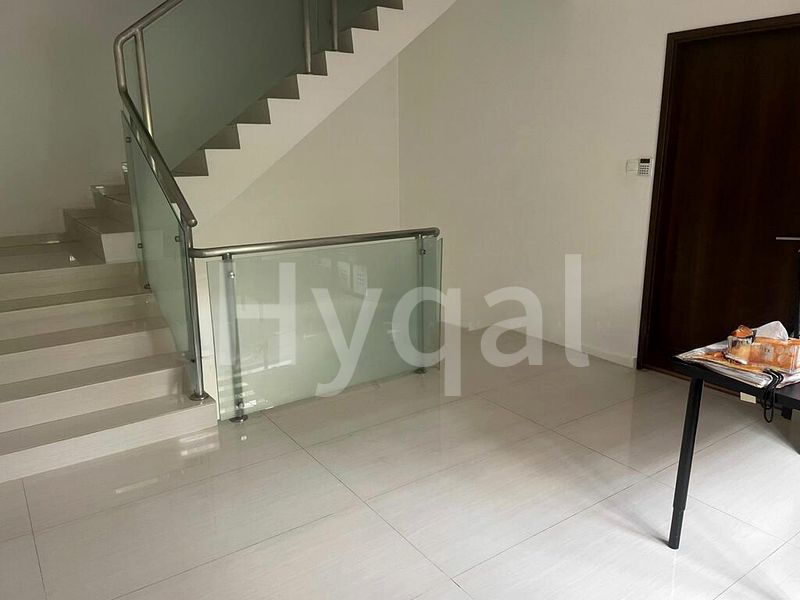 6 Bed Corner Terrace (Landed) for Sale in  Bulim Drive - Image 12