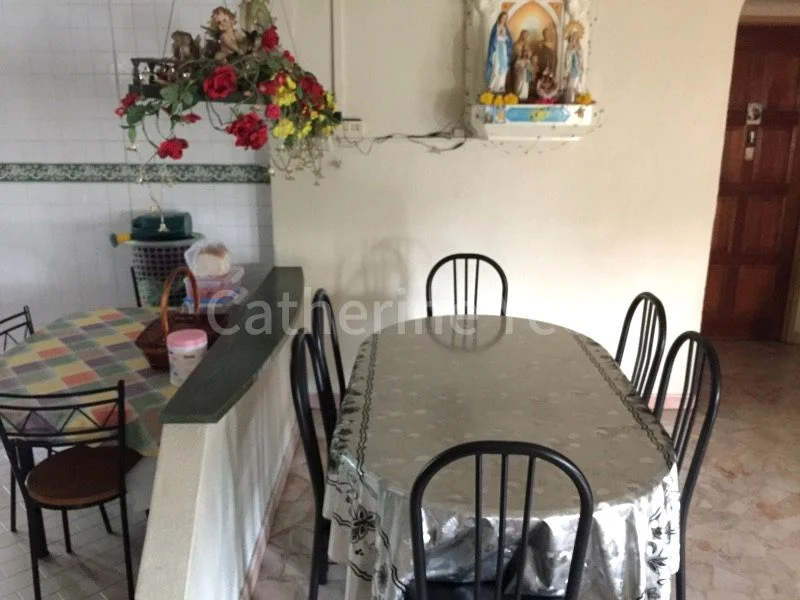 Common Room (HDB) for Rent in  215 Serangoon Avenue 4 - Image 3