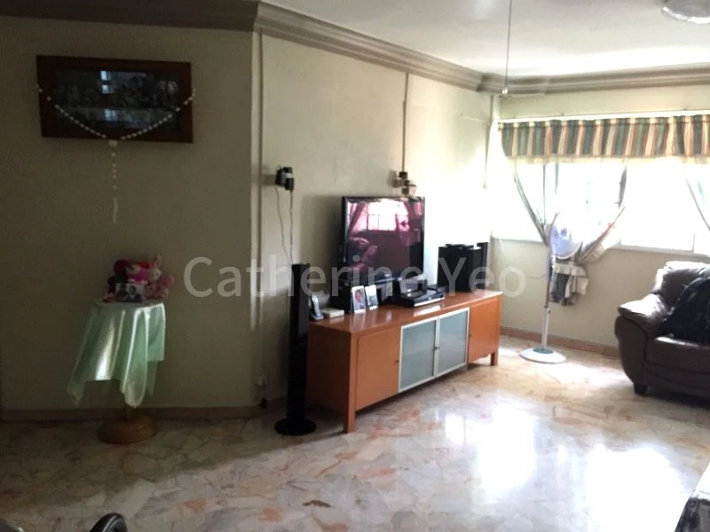 Common Room (HDB) for Rent in  215 Serangoon Avenue 4 - Image 2