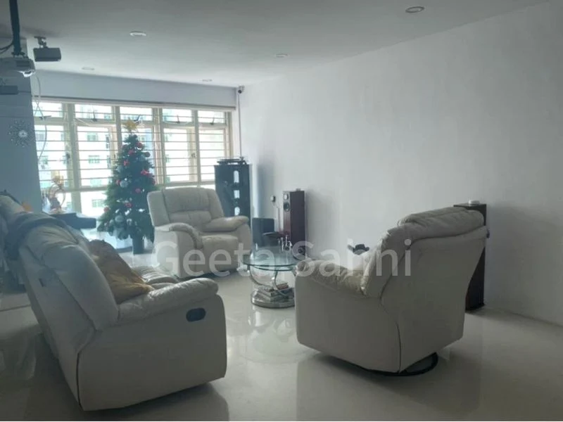 5 Room (5I) HDB for Rent in 126B Edgedale Plains - Image 2