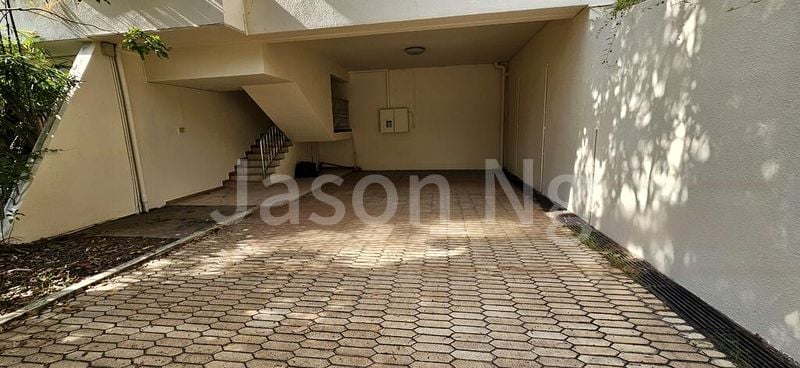 4 Bed Semi-Detached House (Landed) for Sale in  Sommerville Road - Image 3