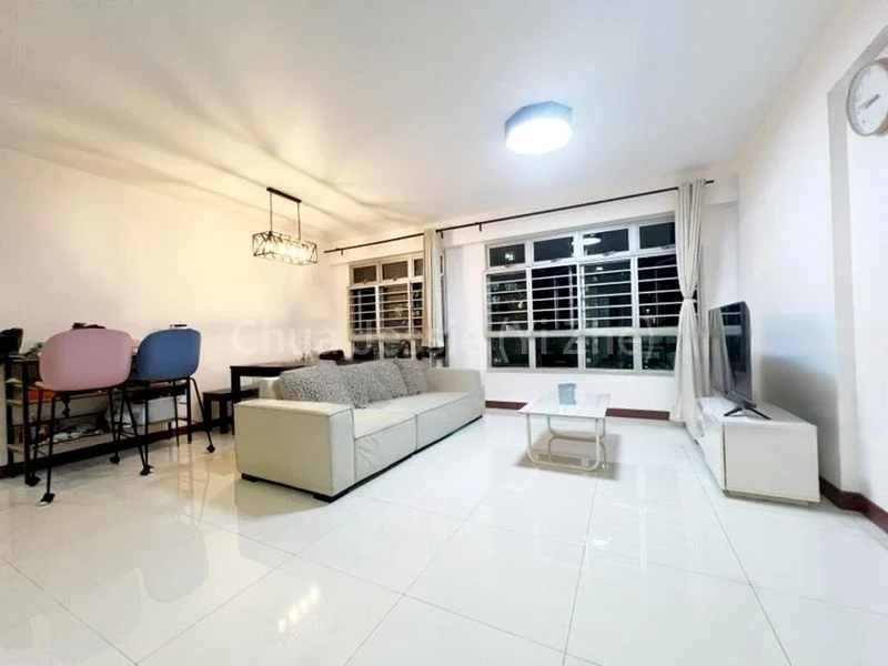 5 Room (5I) HDB for Sale in 443D Fajar Road - Image 9