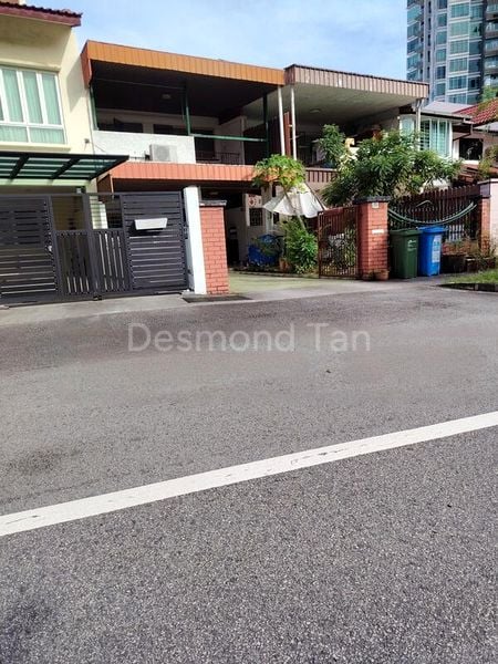 5 Bed Terraced House (Landed) for Sale in LHK 3 - Image 13
